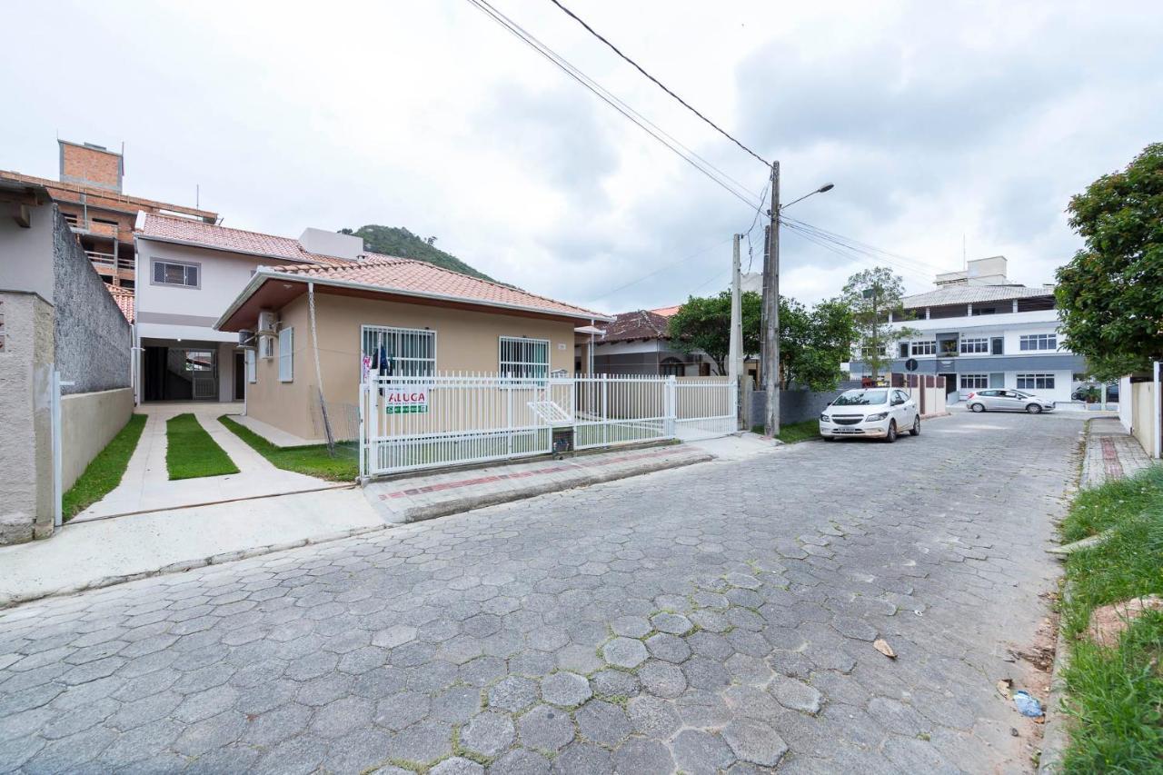 Casa A 80M Da Praia Bombinhas Exterior foto